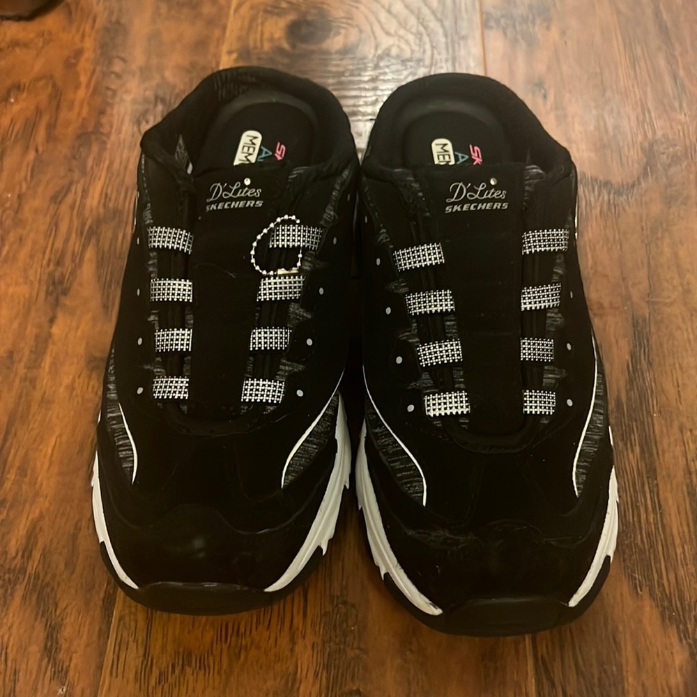 Sketchers slide on shoes